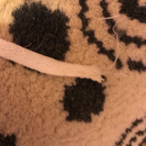 Converse - Picture 2 of 2